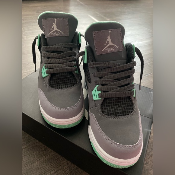 Jordan Retro 4 gray/green (green glow) - Picture 2 of 6